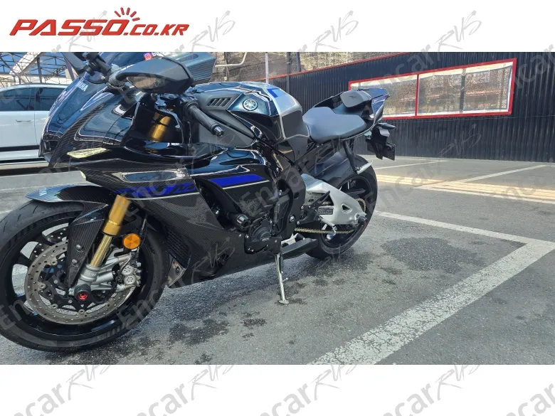 YAMAHA YZF R1 M - фото 1