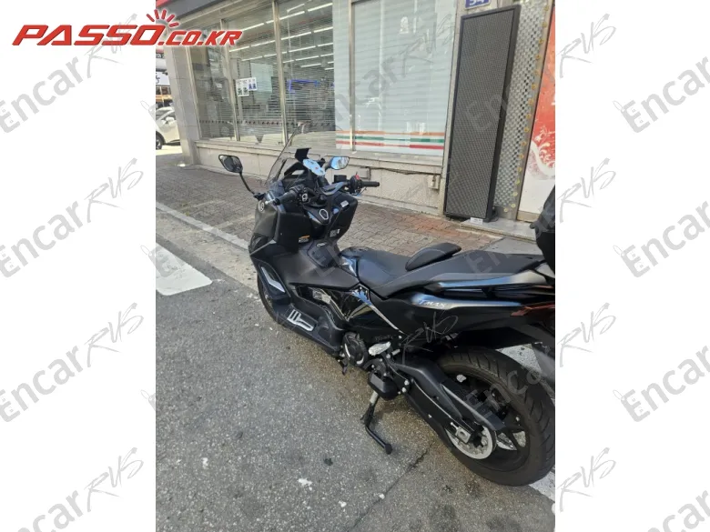 Yamaha T Max 560 - фото 1