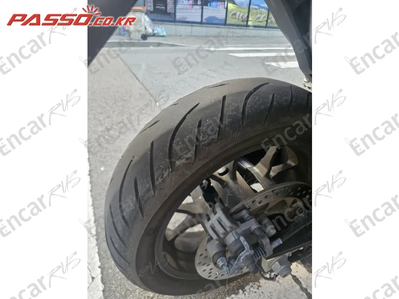 Yamaha T Max 560 - фото 5