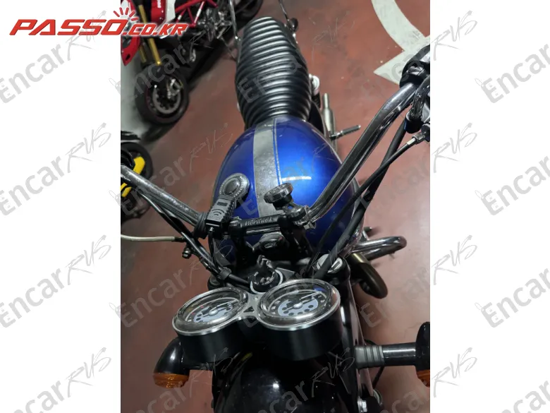 Triumph Bonneville T100 - фото 3