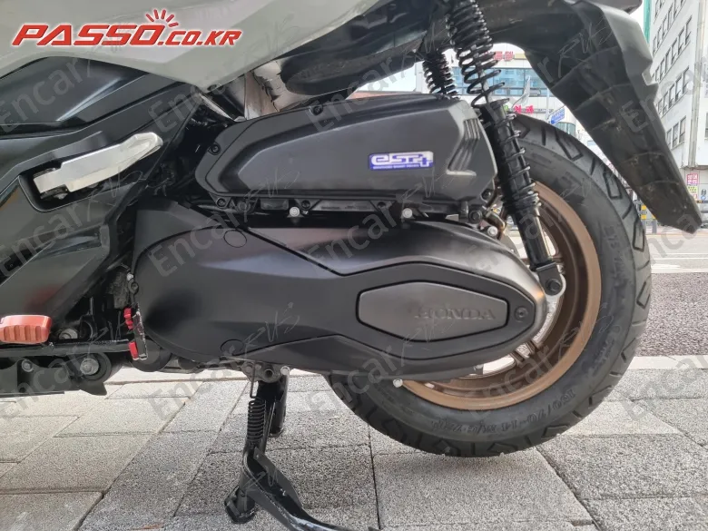 Honda Forza 350 - фото 4