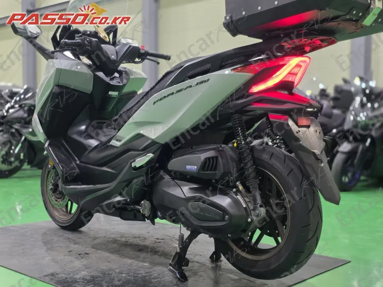 Honda Forza 350 - фото 4