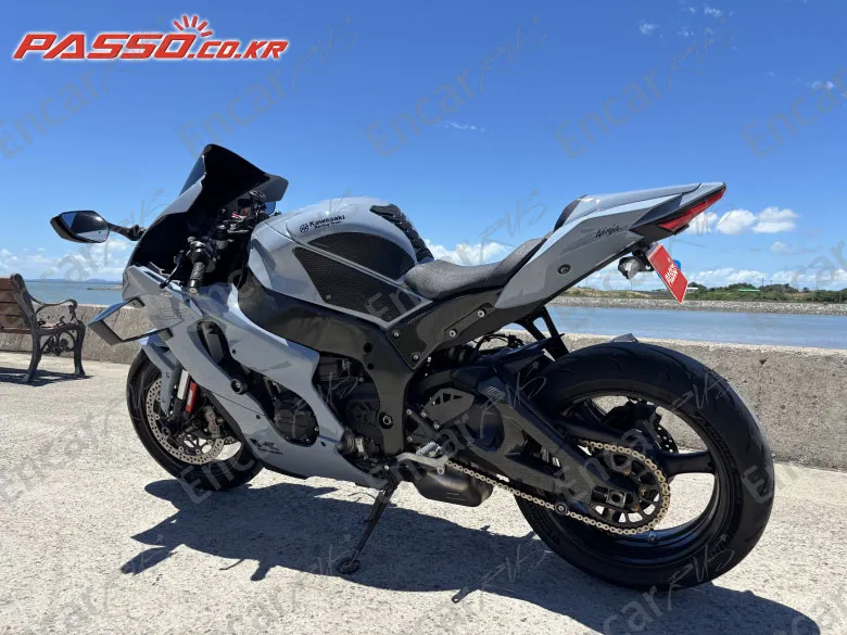 Kawasaki Zx 10 R - фото 2