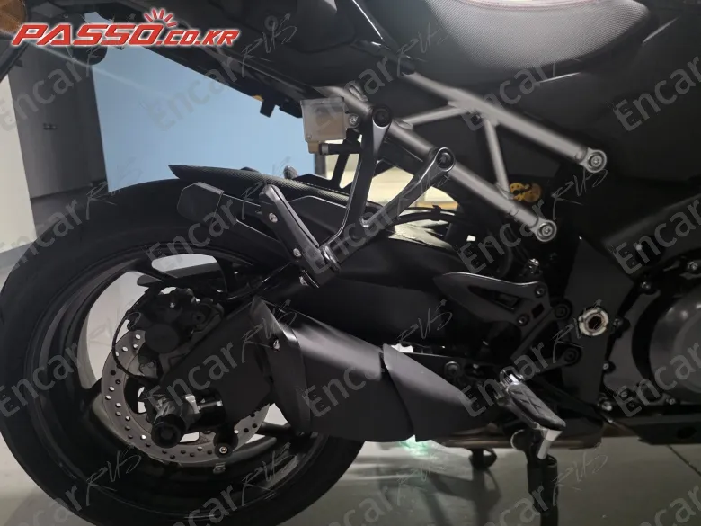 SUZUKI GSX S 1000 GX - фото 6