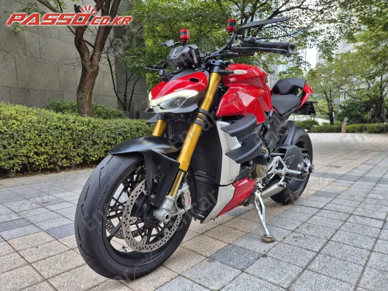 Ducati Streetfighter V4 S - фото 5