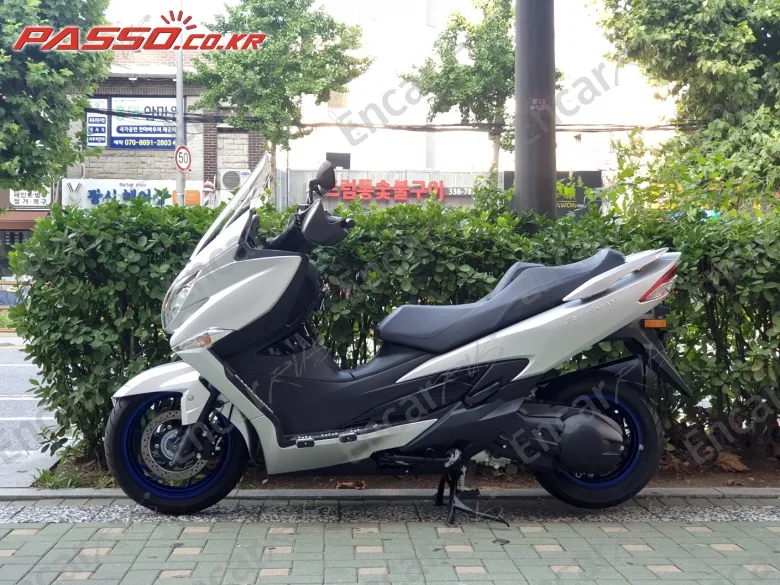 Suzuki Burgman 400 Abs - фото 1