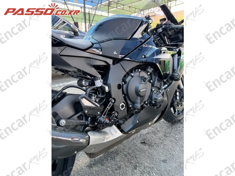 Yamaha Yzf R1 - фото 4