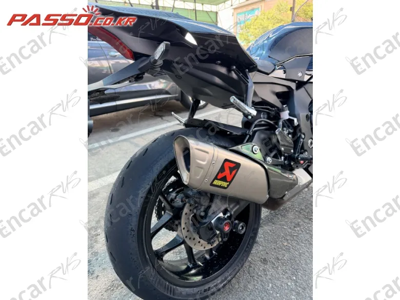 Yamaha Yzf R1 - фото 6