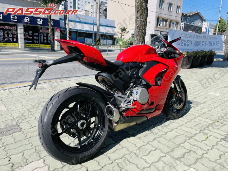 Ducati Panigale V2 - фото 6