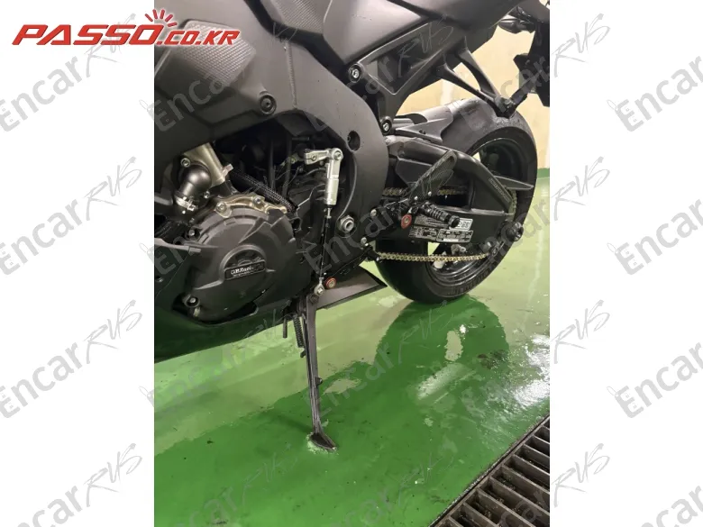 HONDA CBR 1000 RR - фото 4