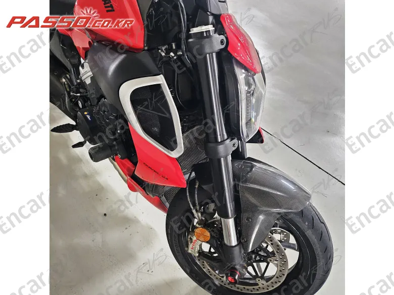 Ducati Diavel V4 - фото 1