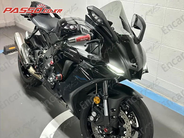 YAMAHA YZF R1 - фото 0