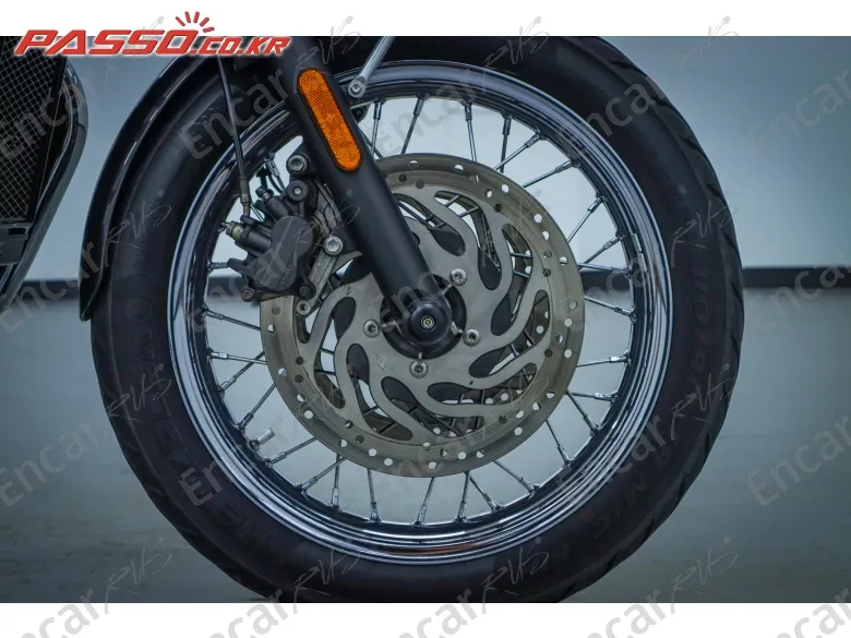 Triumph Bonneville T120 - фото 5