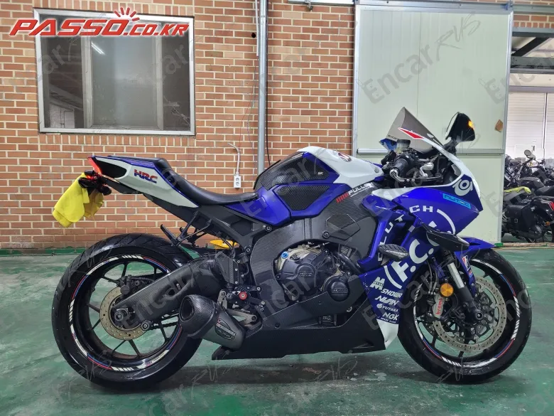 HONDA CBR 1000 RR - фото 0