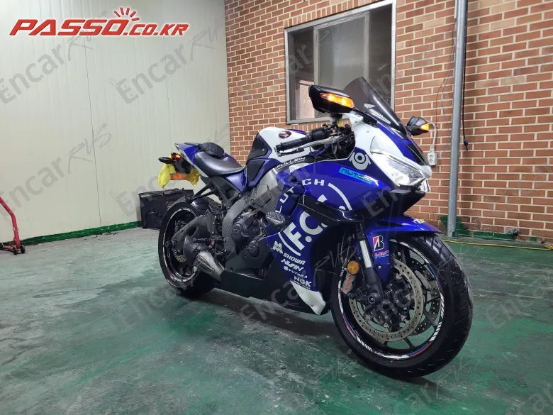 HONDA CBR 1000 RR - фото 5