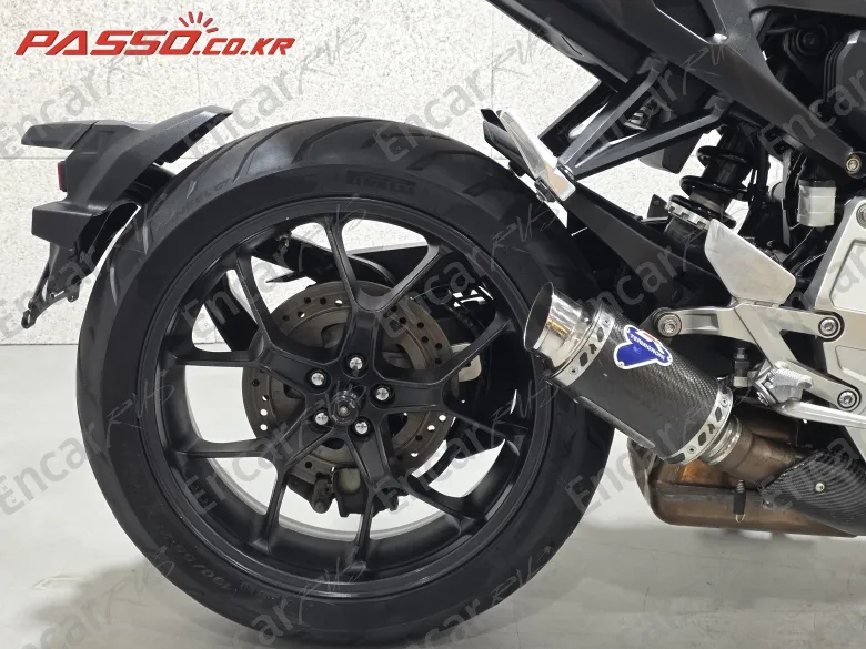 Honda Cb 1000 R - фото 6