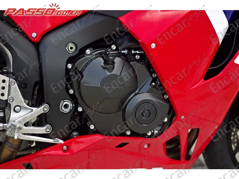 HONDA CBR 600 RR - фото 4