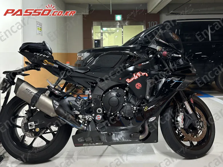 YAMAHA YZF R1 - фото 0
