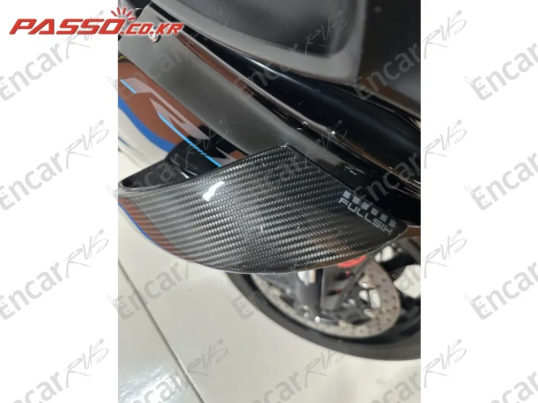 YAMAHA YZF R1 - фото 5