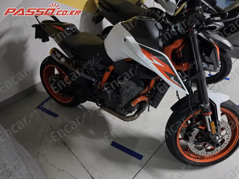 Ktm 890 Duke R - фото 0