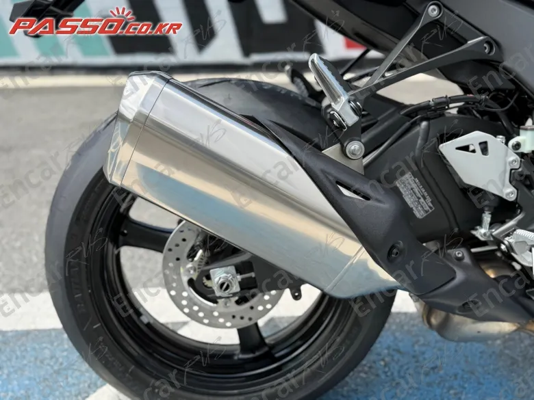 Kawasaki Zx 10 R - фото 6