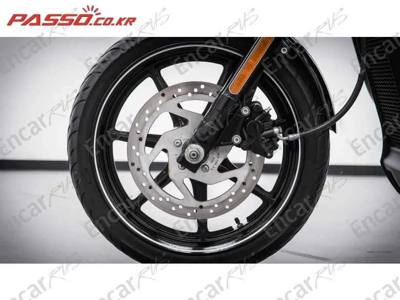 HARLEY-DAVIDSON STREET 750 - фото 5