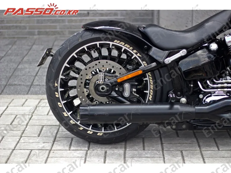 Harley-Davidson Breakout - фото 6