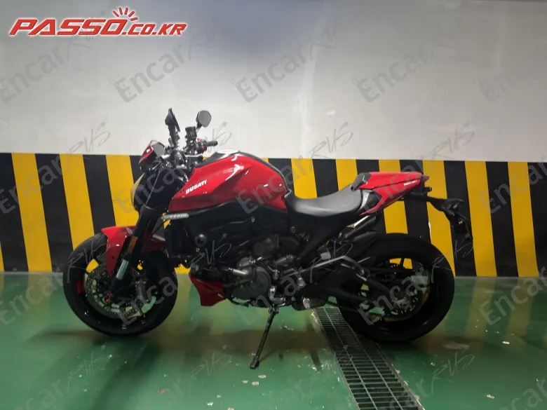 Ducati Monster 937 - фото 1