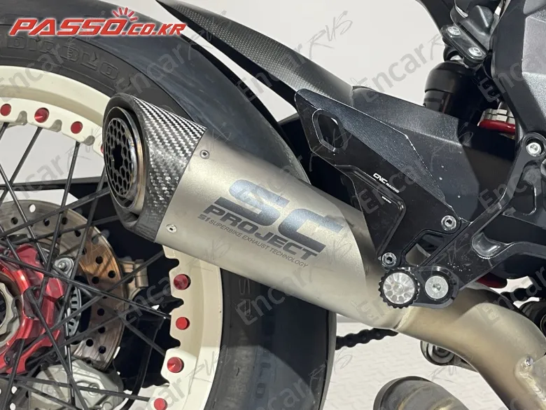 MV AGUSTA DRAGSTER 800 RR - фото 6