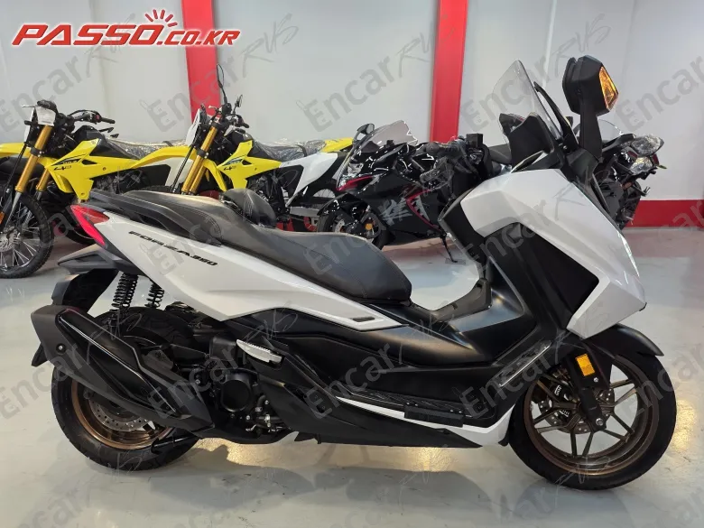 Honda Forza 350 - фото 0