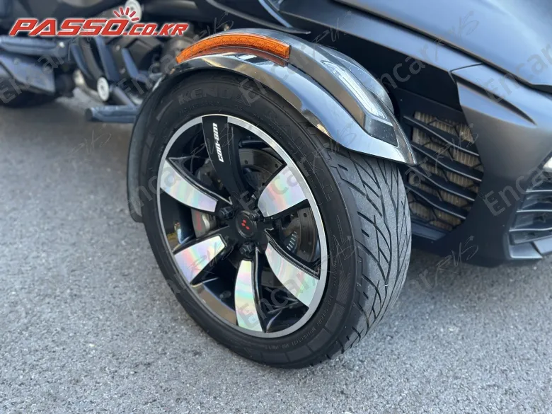Brp Can-Am Spyder F3 T - фото 5