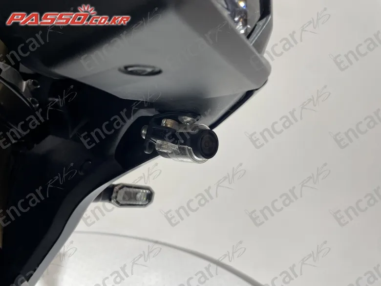 Suzuki Gsx S 1000 - фото 6