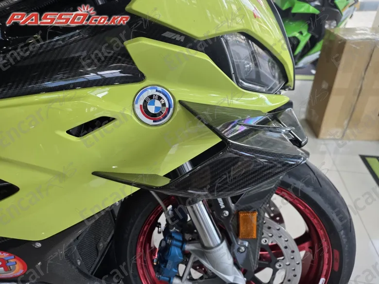 BMW M 1000 RR - фото 2