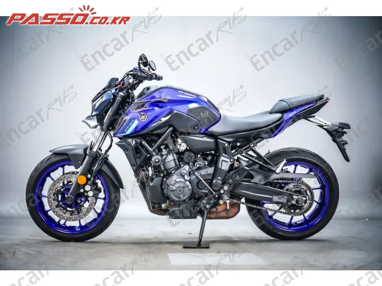 YAMAHA MT 07 - фото 1