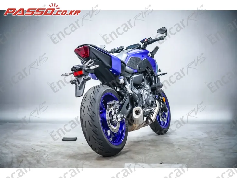 YAMAHA MT 07 - фото 2