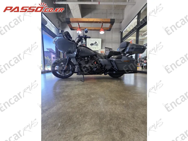 HARLEY-DAVIDSON ROAD GLIDE ST - фото 1