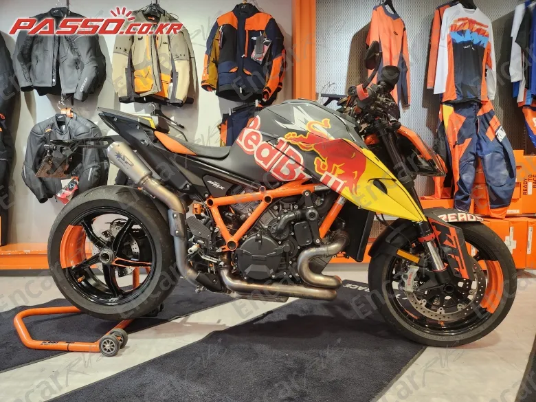KTM 1290 SUPER DUKE R - фото 0