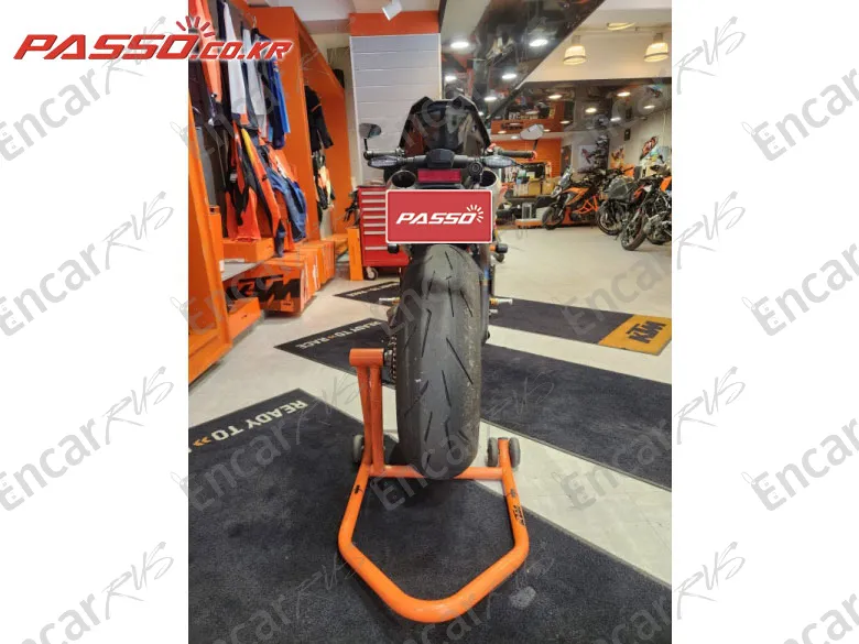 KTM 1290 SUPER DUKE R - фото 2