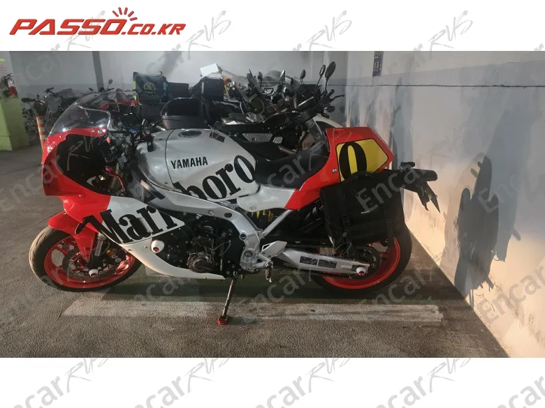 YAMAHA XSR 900 GP - фото 2