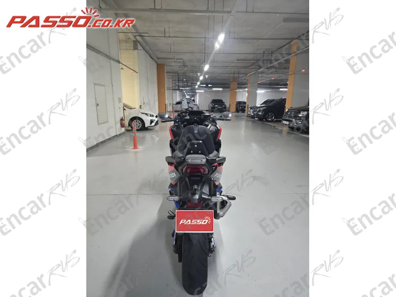 HONDA FORZA 750 - фото 2