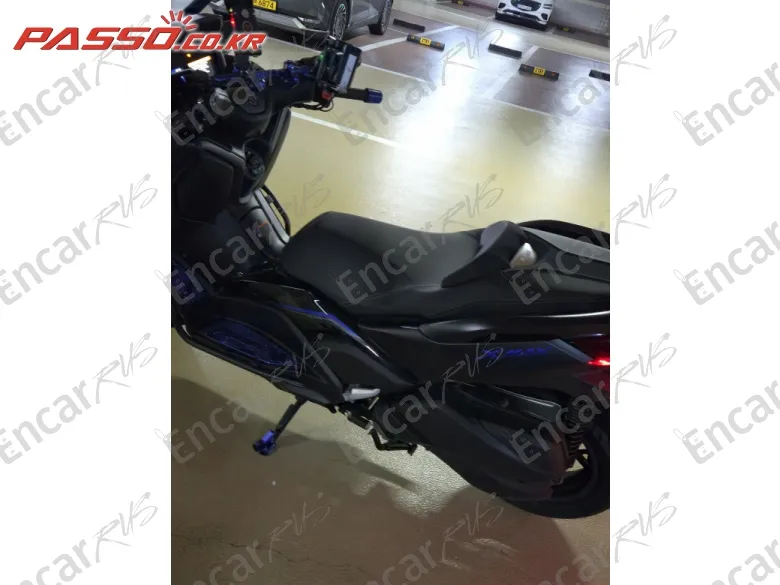 YAMAHA X MAX 300 ABS - фото 1
