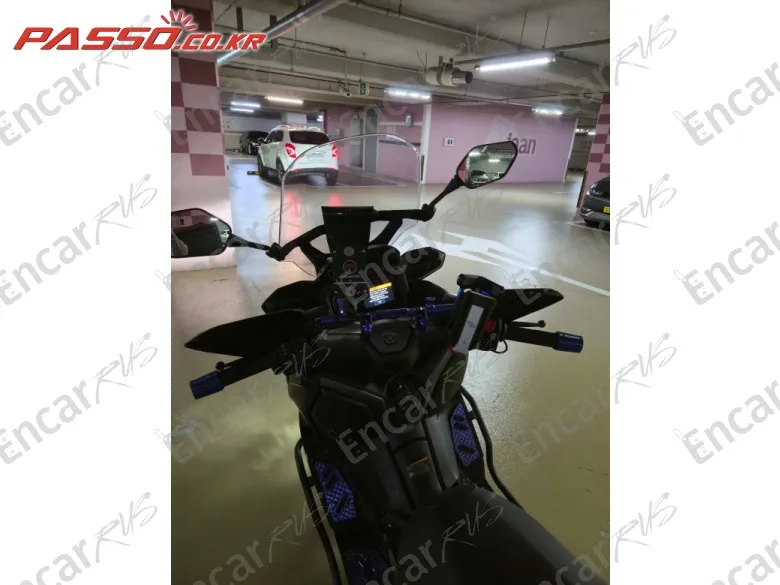 YAMAHA X MAX 300 ABS - фото 3