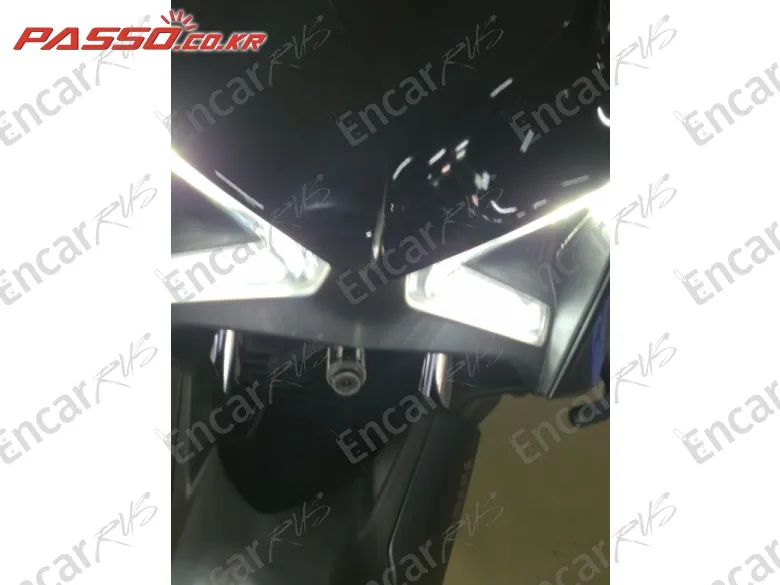 YAMAHA X MAX 300 ABS - фото 6