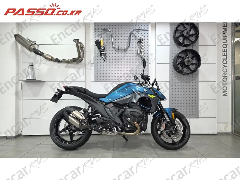 BMW R 1300 R - фото 0