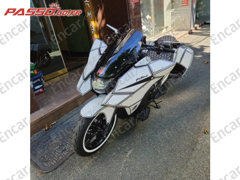 HONDA NM4 - фото 1