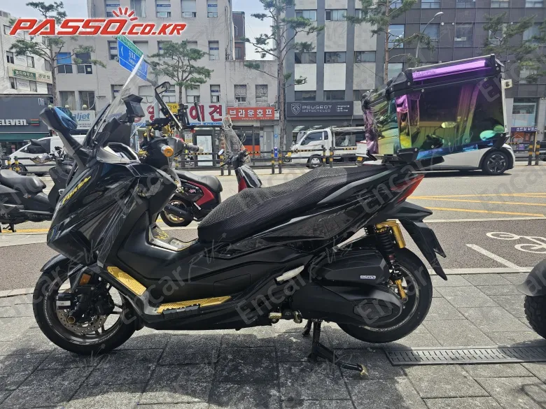 HONDA FORZA 350 - фото 1