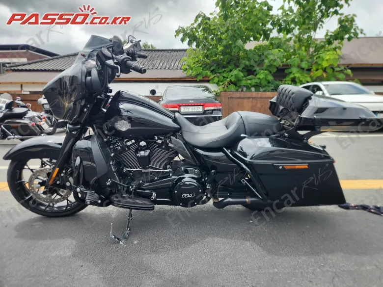 HARLEY-DAVIDSON FLHXS STREET GLIDE SPECIAL - фото 1