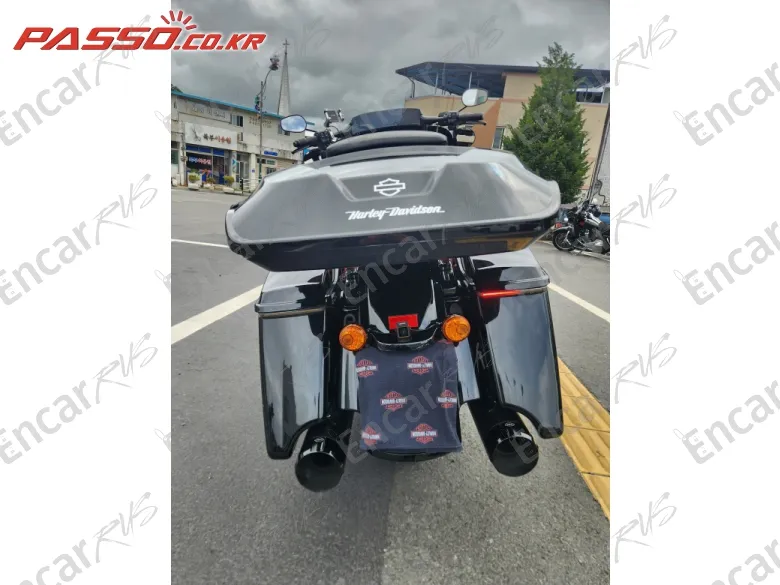 HARLEY-DAVIDSON FLHXS STREET GLIDE SPECIAL - фото 2
