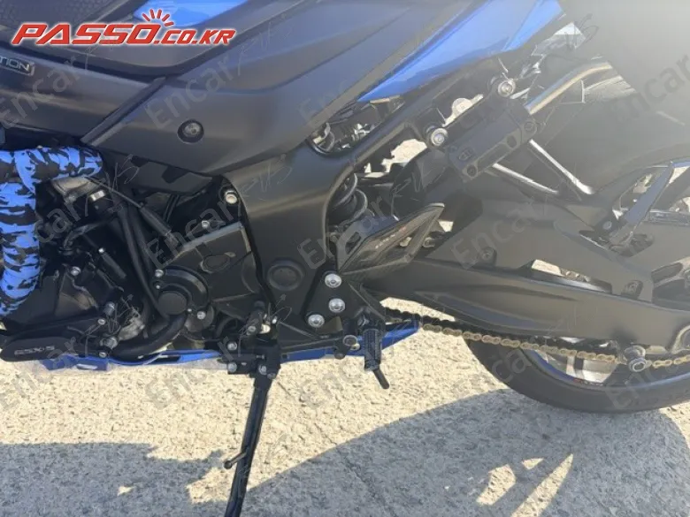 SUZUKI GSX S 750 - фото 4