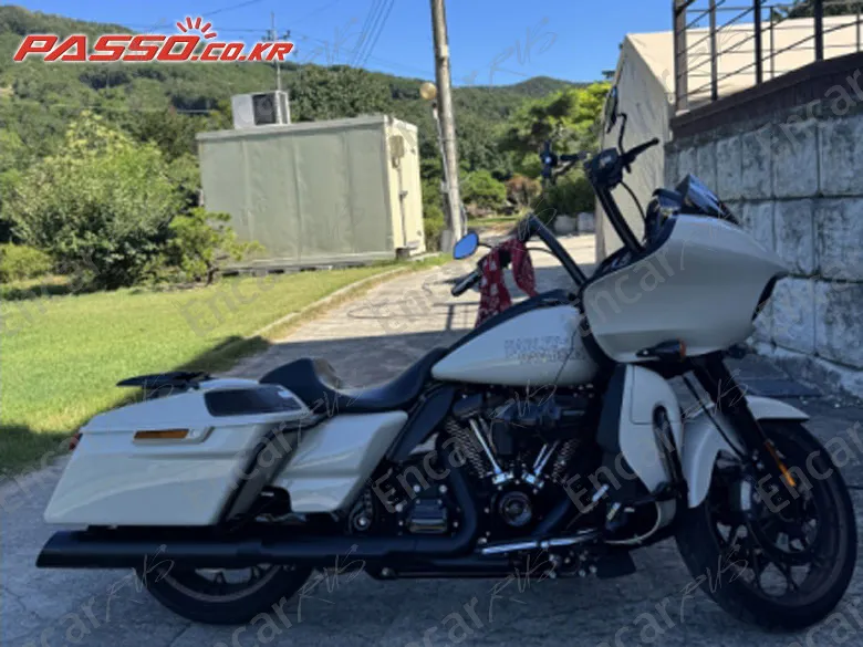 HARLEY-DAVIDSON ROAD GLIDE ST - фото 0